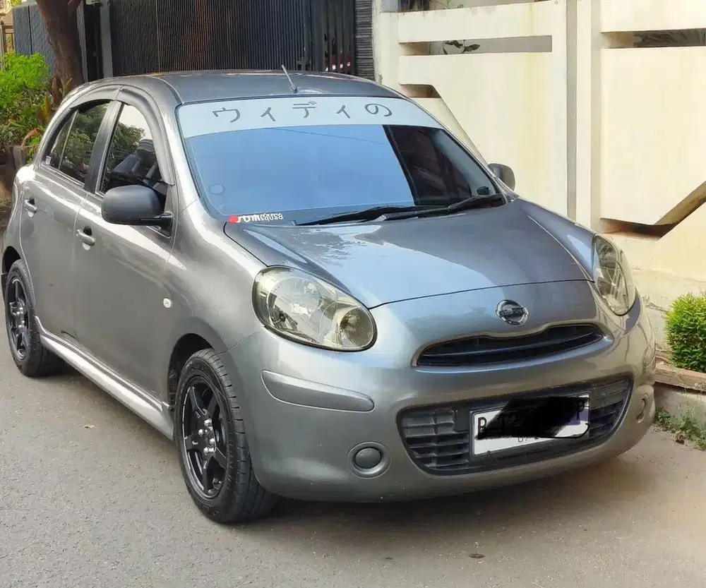 Nissan March 2012 Bensin