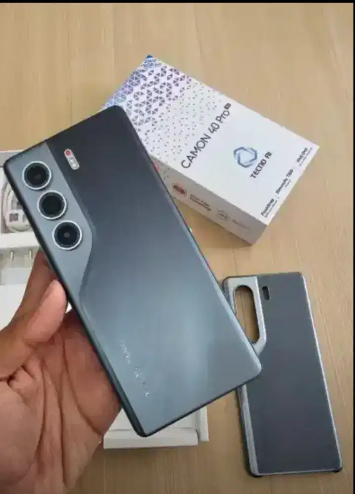 Tecno camon 40 pro 5g 8+8/256 gb no minus, full set. Gratis tws KiiP