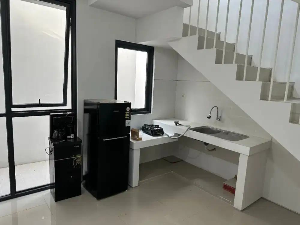 Sewa Kontrakan Rumah di Royal Residence Harga Murah Dekat Citraland Surabaya Barat Tahunan Perumahan Per 2025 Dibawah 55jt