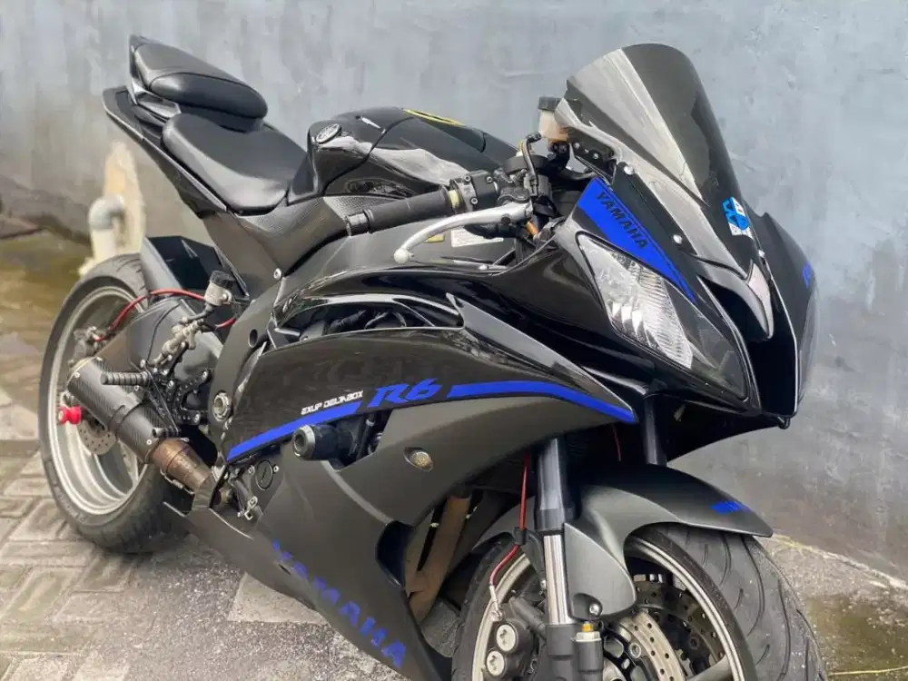 Yamaha R6 tahun 2011