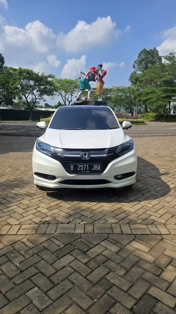 JUAL CEPAT HRV E 1.8 AT JBL special edition 2015