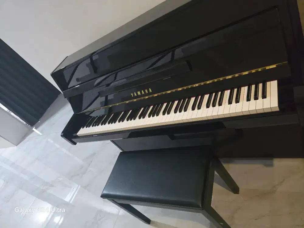 Piano yamaha ju109pe seperti baru