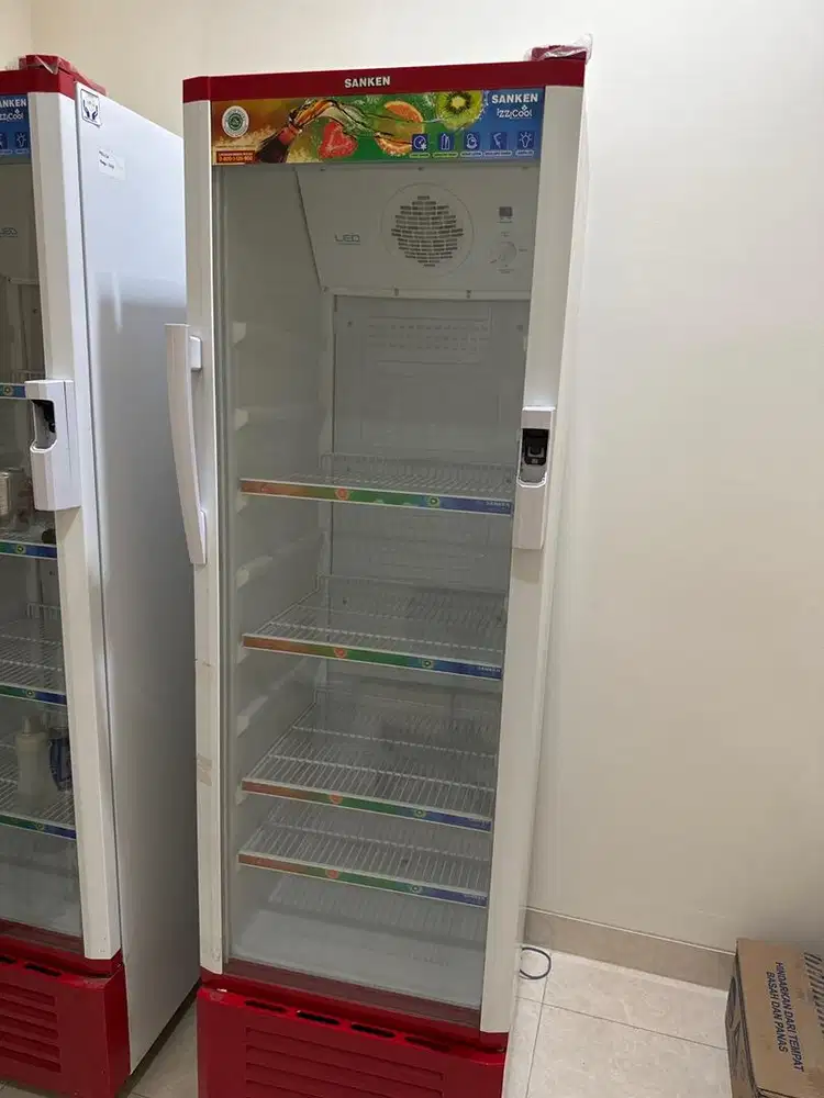 SHOWCASE SANKEN 4 RAK