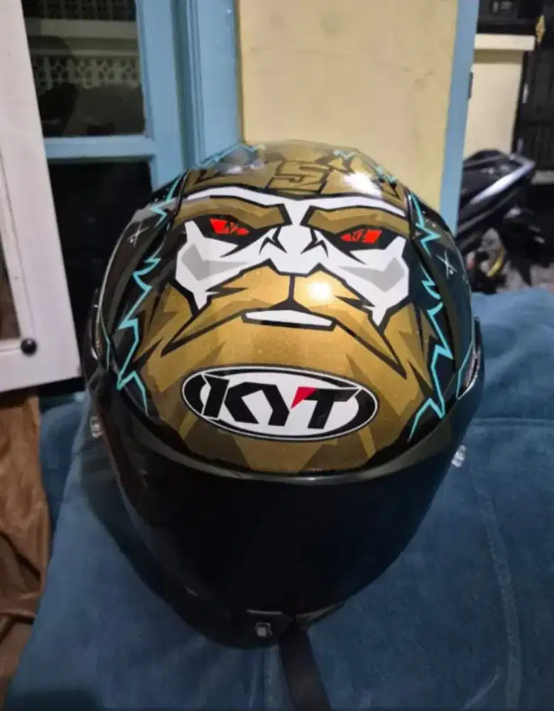 Helm kyt bagus jos