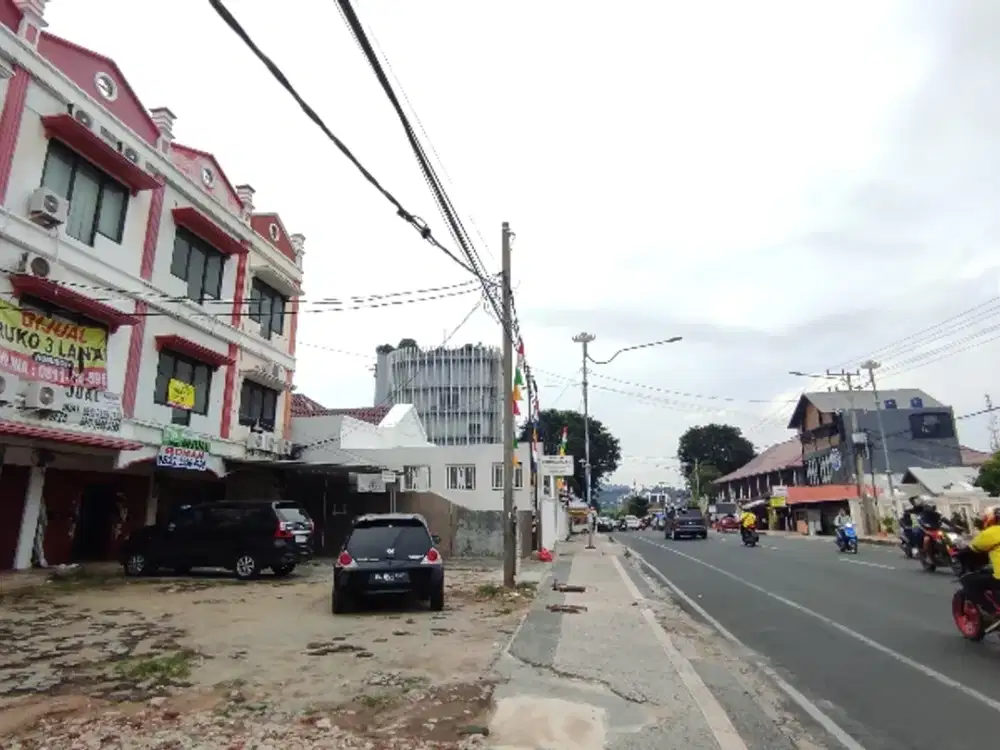 Dijual Murah Ruko 3 Lantai Bandar Lampung, Lahan Parkir Luas