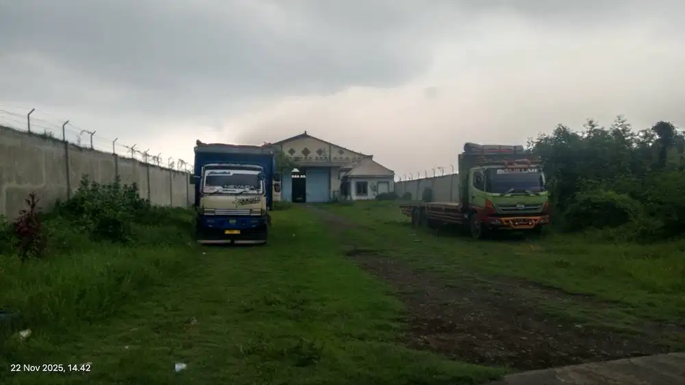 Tanah + gudang, Negotiable on. Cocok buat industri