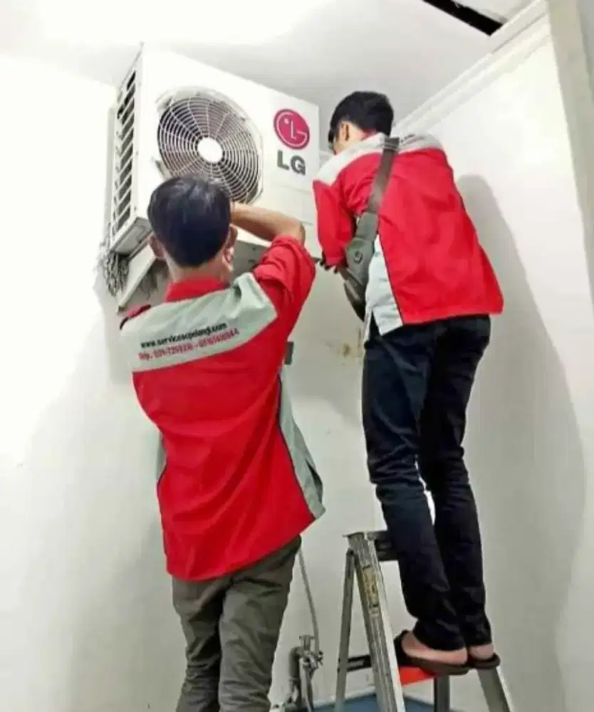 Service ac tidak dingin, bongkar pasang ac, cuci ac, tambah freon dll