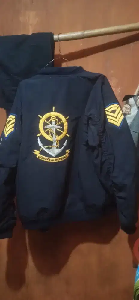 Jaket pelaut bahan tebal