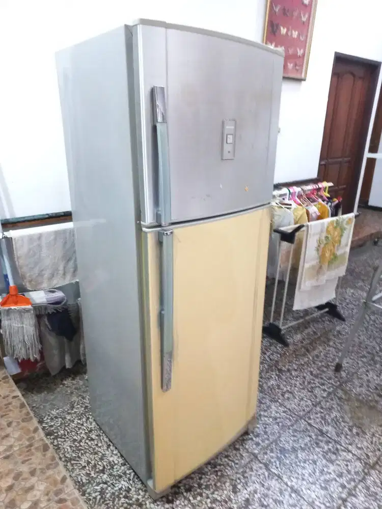 Kulkas 2 Pintu SHARP SJ-P510N-SL