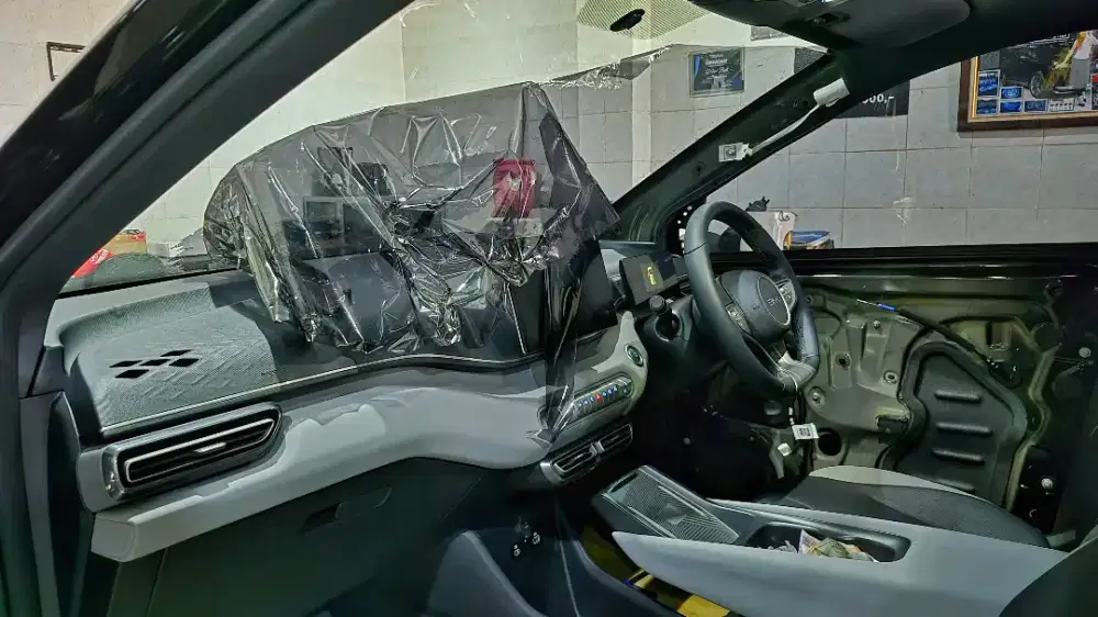 Kaca film mobil merk 3M blackbeauty