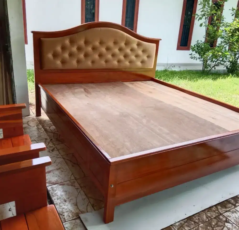 Dipan kayu jati uk.180X200