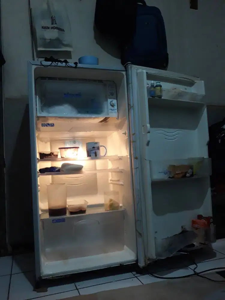 Kulkas sharp 1 pintu