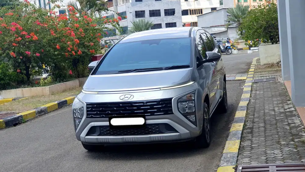 Hyundai stargazer prime 2023 abu matic captainseat