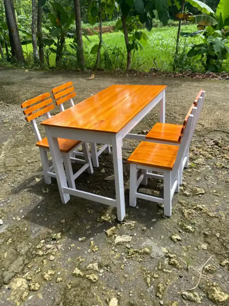 Meja kursi warung makan cafe