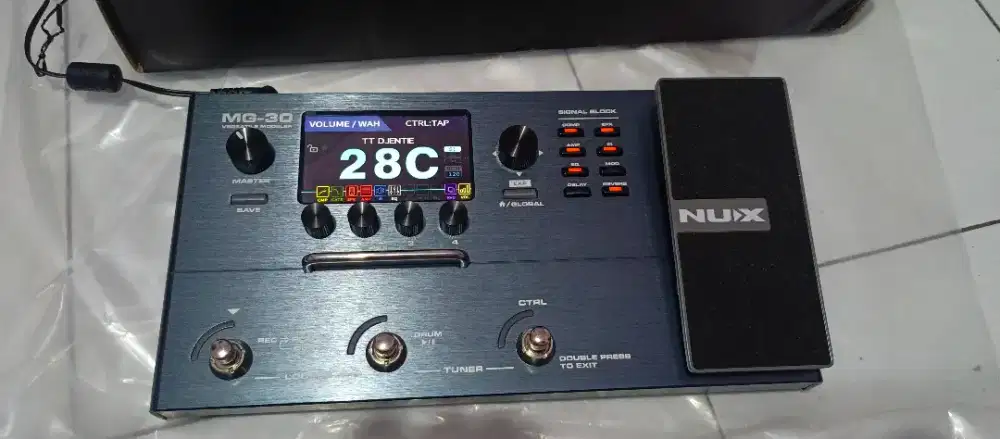 Efek Gitar Nux Mg 30