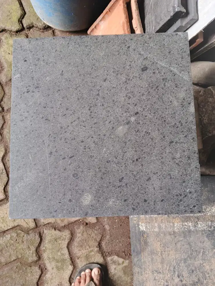 Batu Andesit Polos Bakar