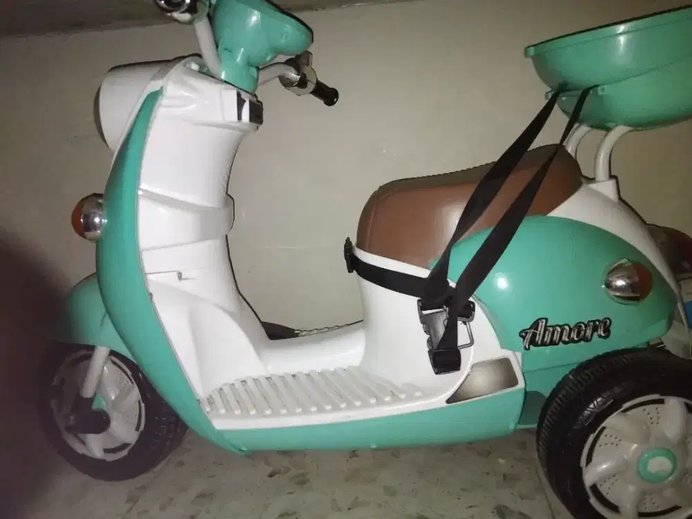 Mainan motor listrik anak scoopy PMB-M338 SNI