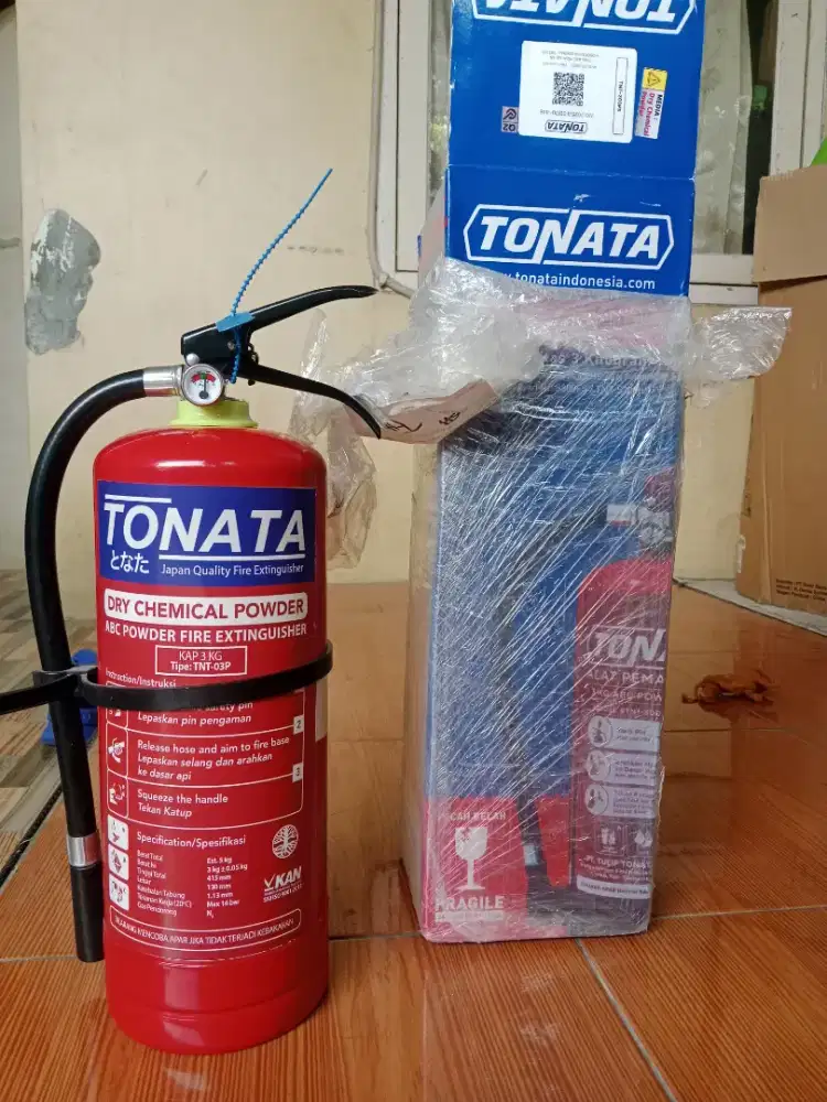 Apar alat pemadam kebakaran