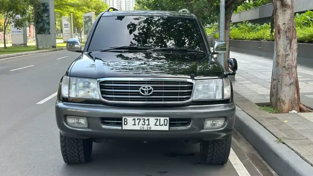 Landcruiser VX100 2003 at Diesel