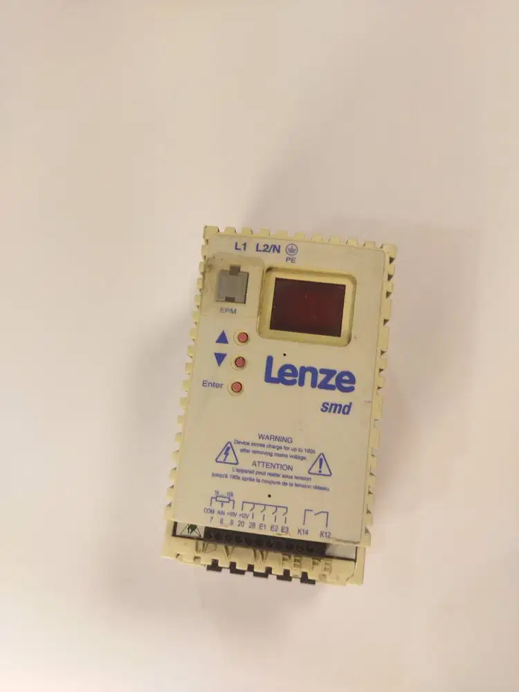 LENZE INVERTER ESMD251X2SFA LENZE AC TECH ESMD251X2SFA