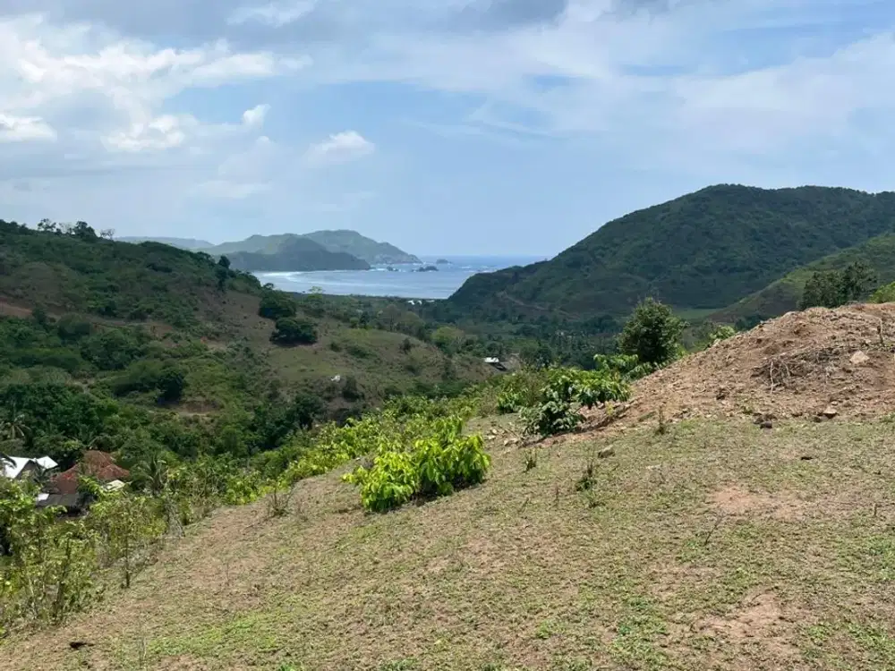 Tanah view laut Lancing dekat Kuta Mandalika