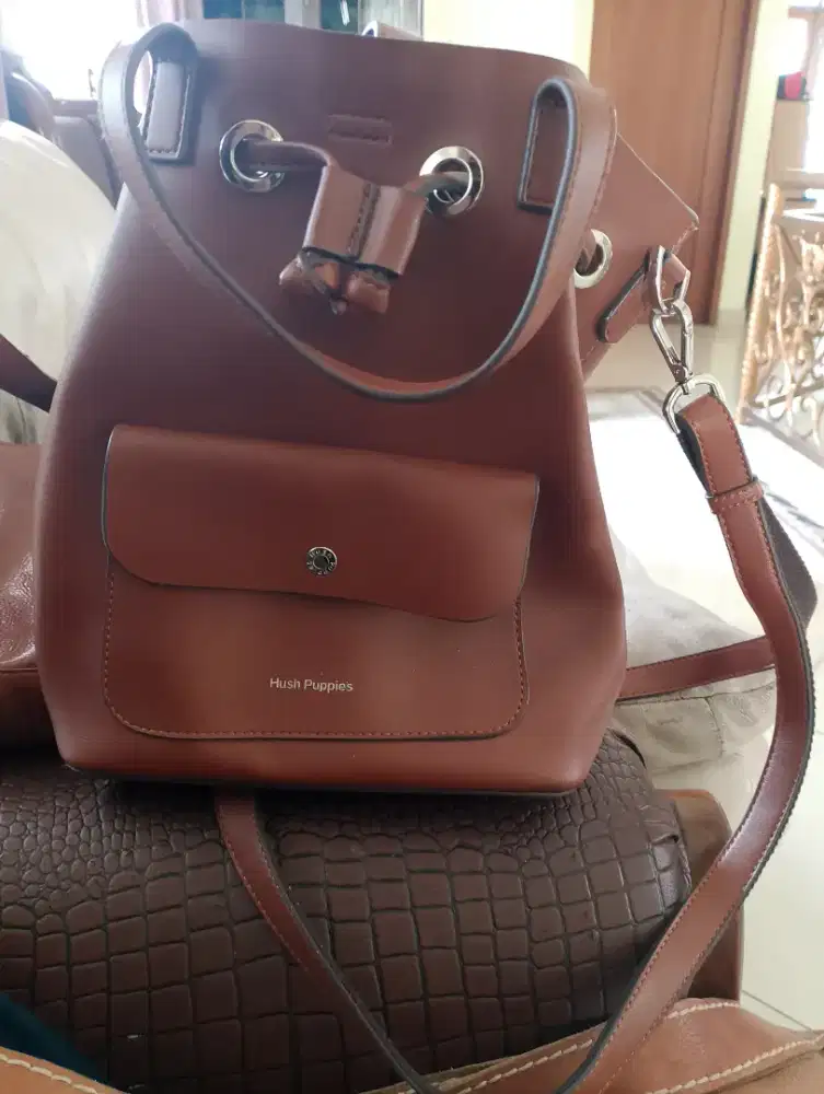 Preloved tas hush puppies