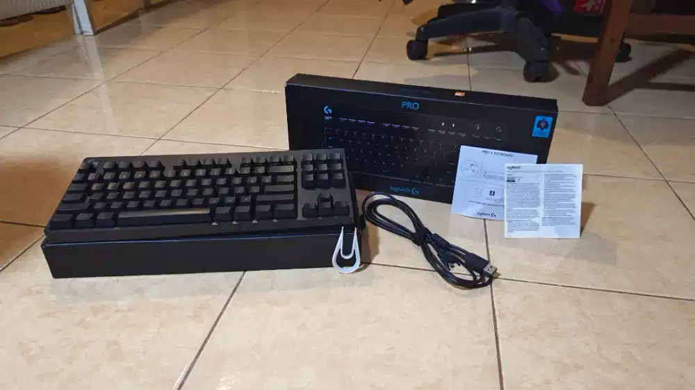 (Bekas) Logitech G Pro Clicky Keyboard Gaming Mechanical TKL RGB