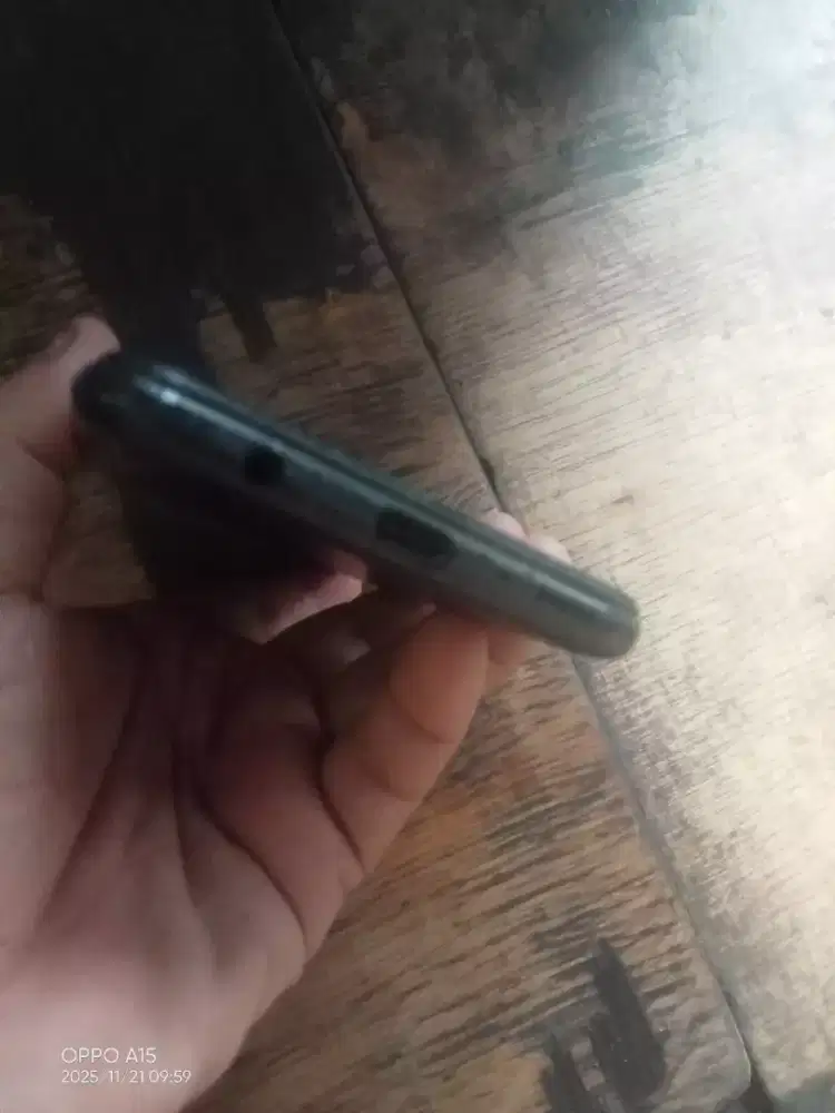 Asus max pro m1 ram 3 internal 32 normal tinggal pakai kesing jelek