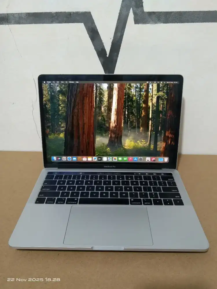 MacBook Pro 2018 i5 8/256