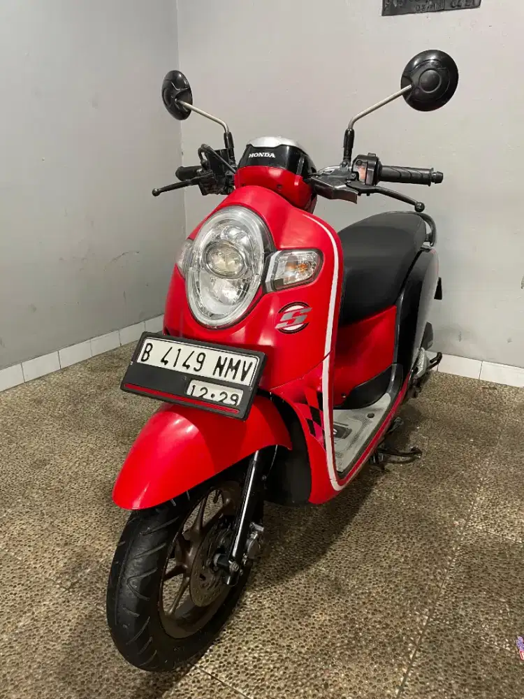 HONDA SCOOPY 2018