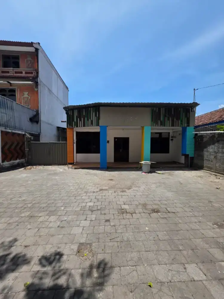 Disewakan gudang di jalan utama gatot subroto timur