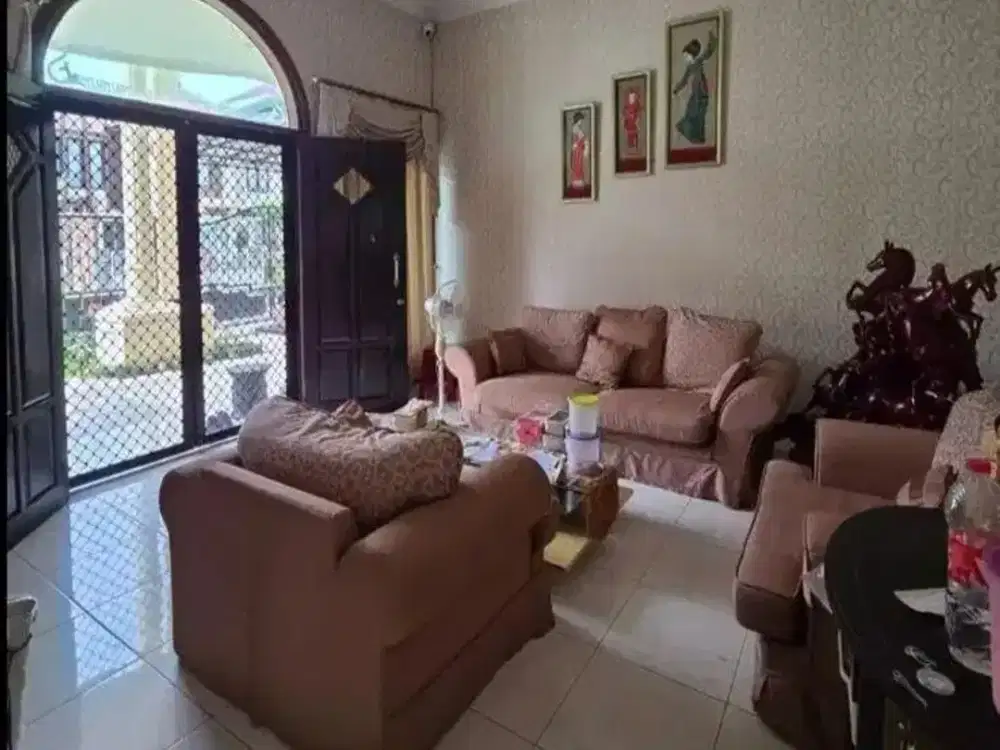 Rumah Siap Huni Villa Royal Dekat Pakuwon City Mall