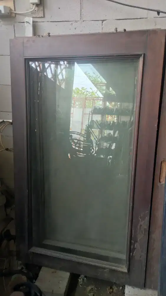 JENDELA KACA TEBAL KAYU JATI UKURAN 143x86 (TANPA KUSEN)