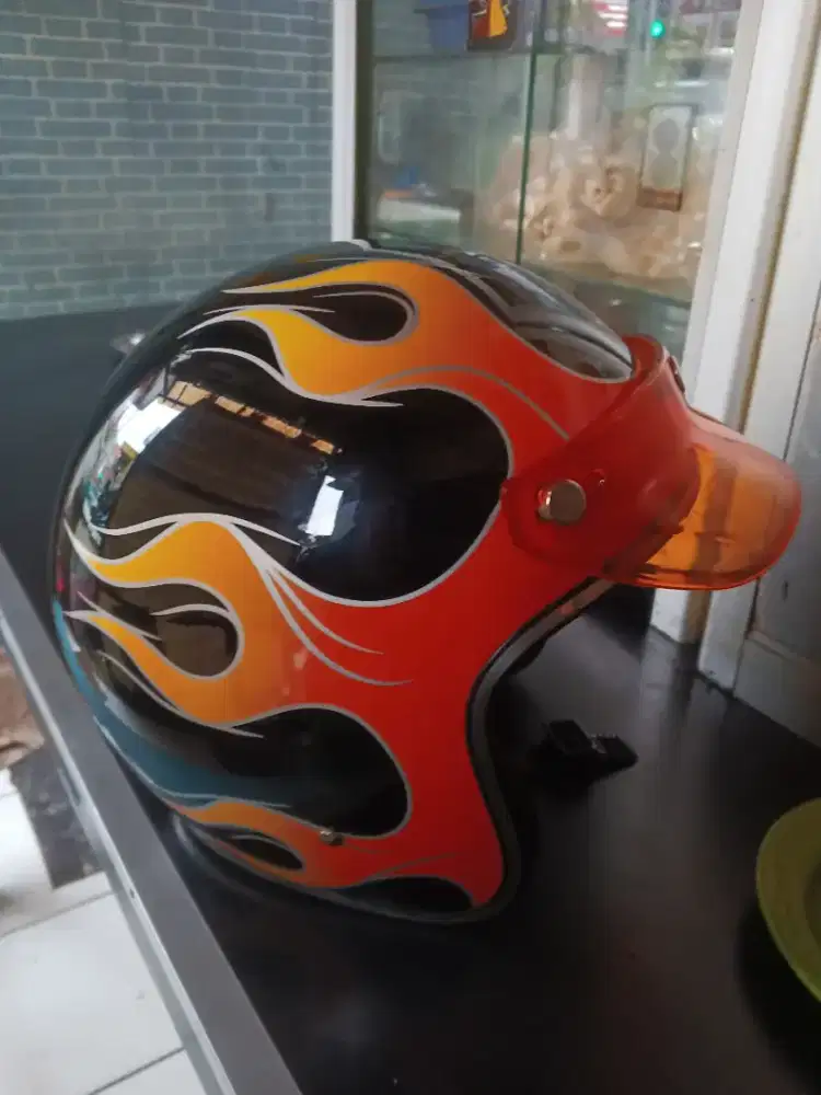 HELM RETRO MOTIF API