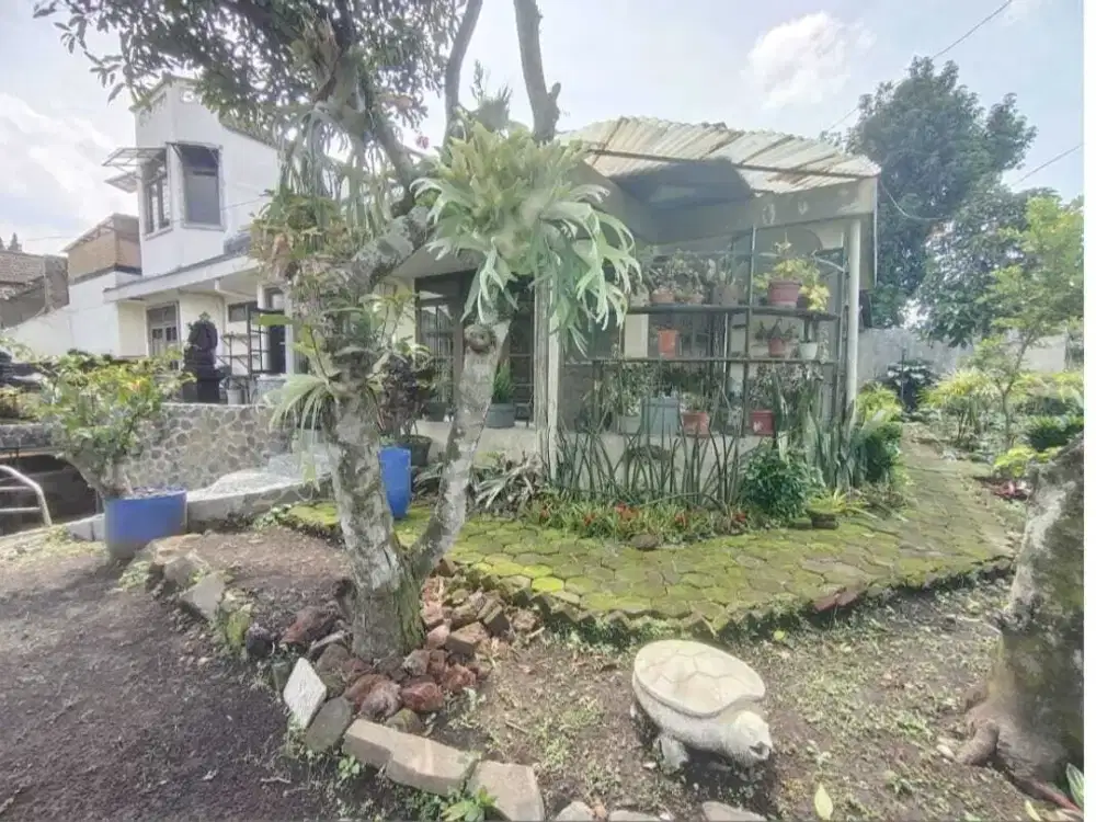 Rumah gegerkalong bandung posisi hook dekat tol pasteur