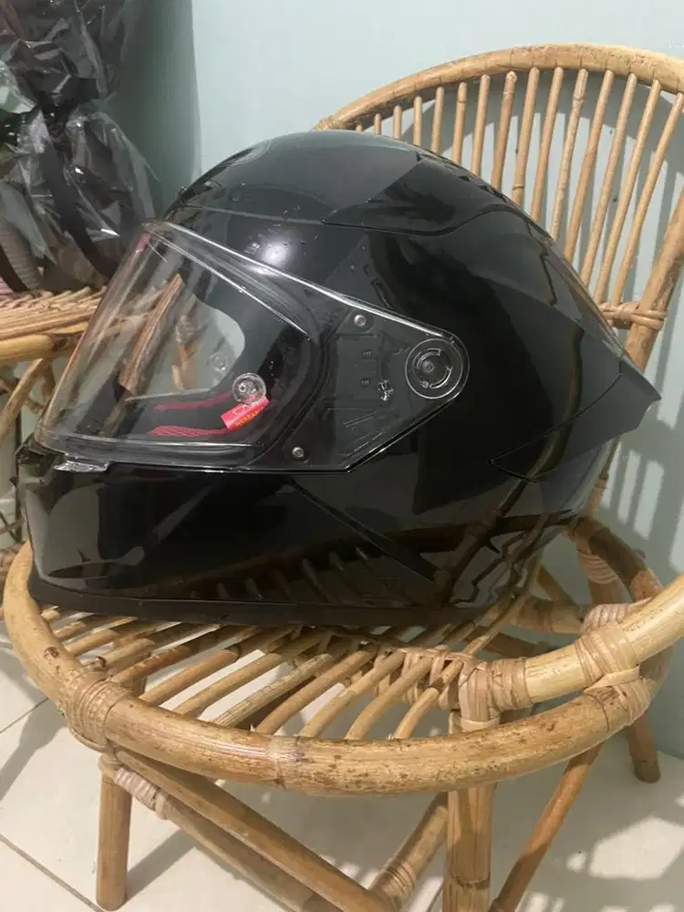 helm KYT masih mulus warna hitam