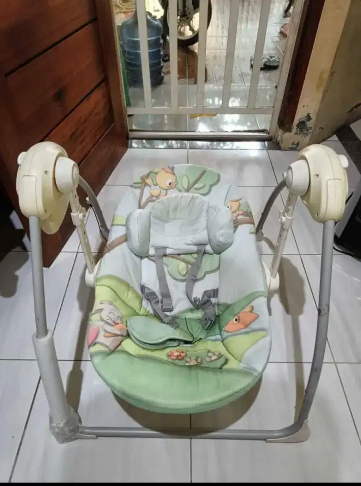 Ayunan Bayi Elektrik CAM – Bekas Mulus, Normal