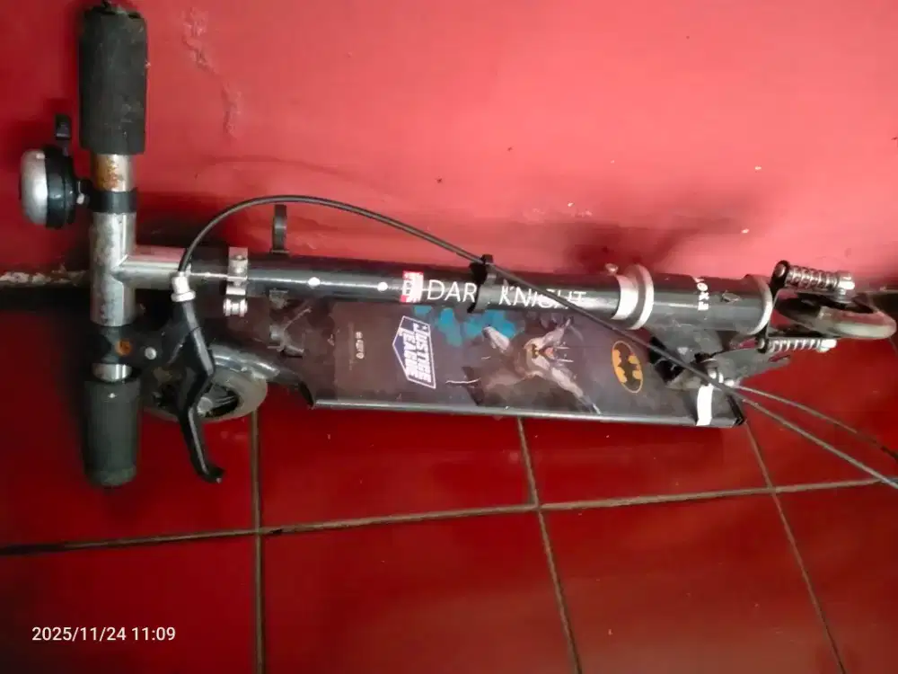 Otoped kecil anak batman