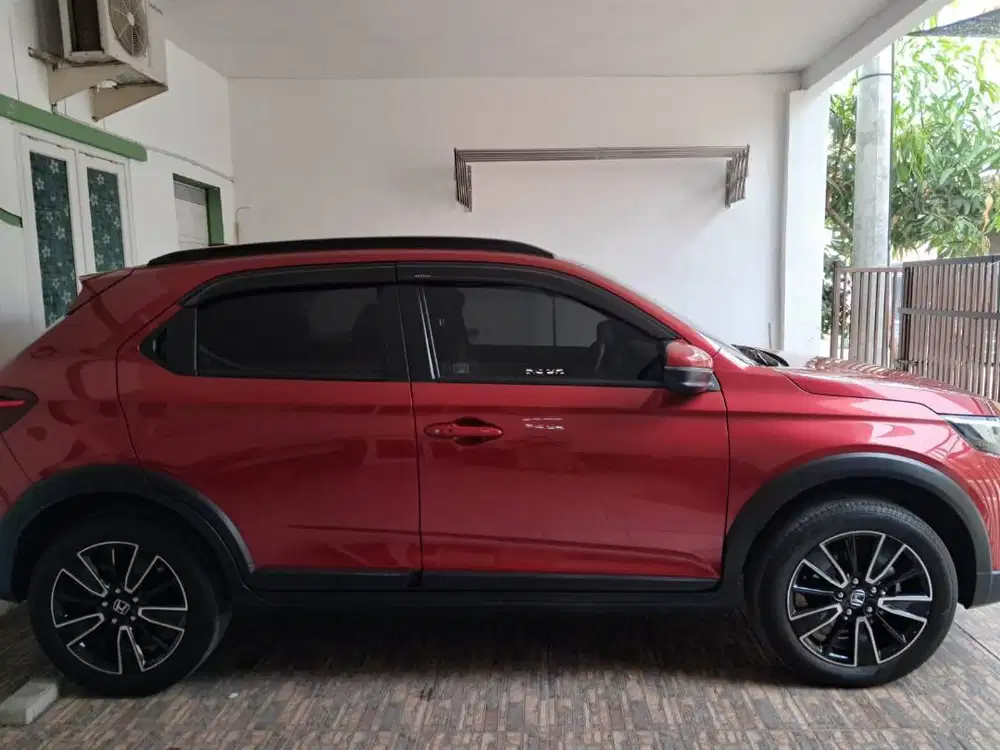 HONDA WRV RS - KM RENDAH