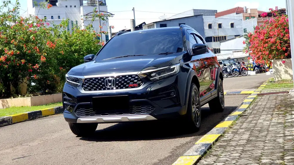 Km5rb honda wrv rs non sensing 2025 hitam matic