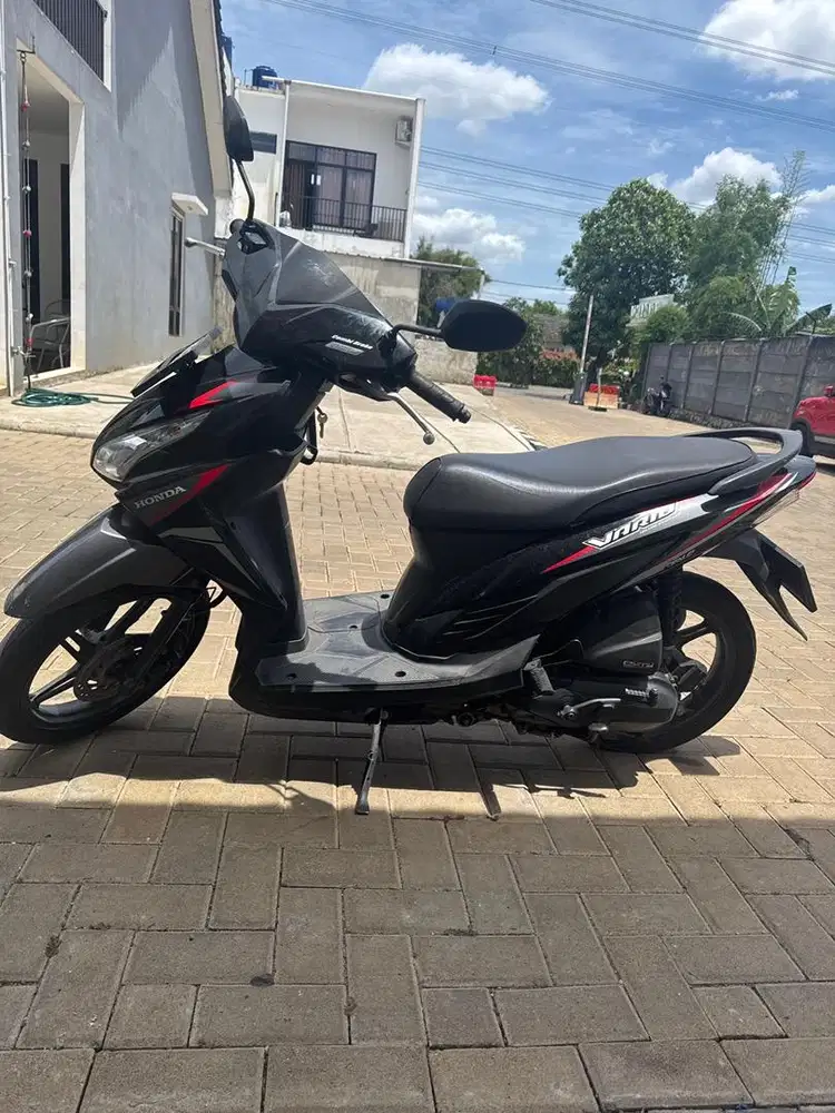Dijual sayang Vario 110 FI Low KM (siapa cepat) harga nego tipis Mulus