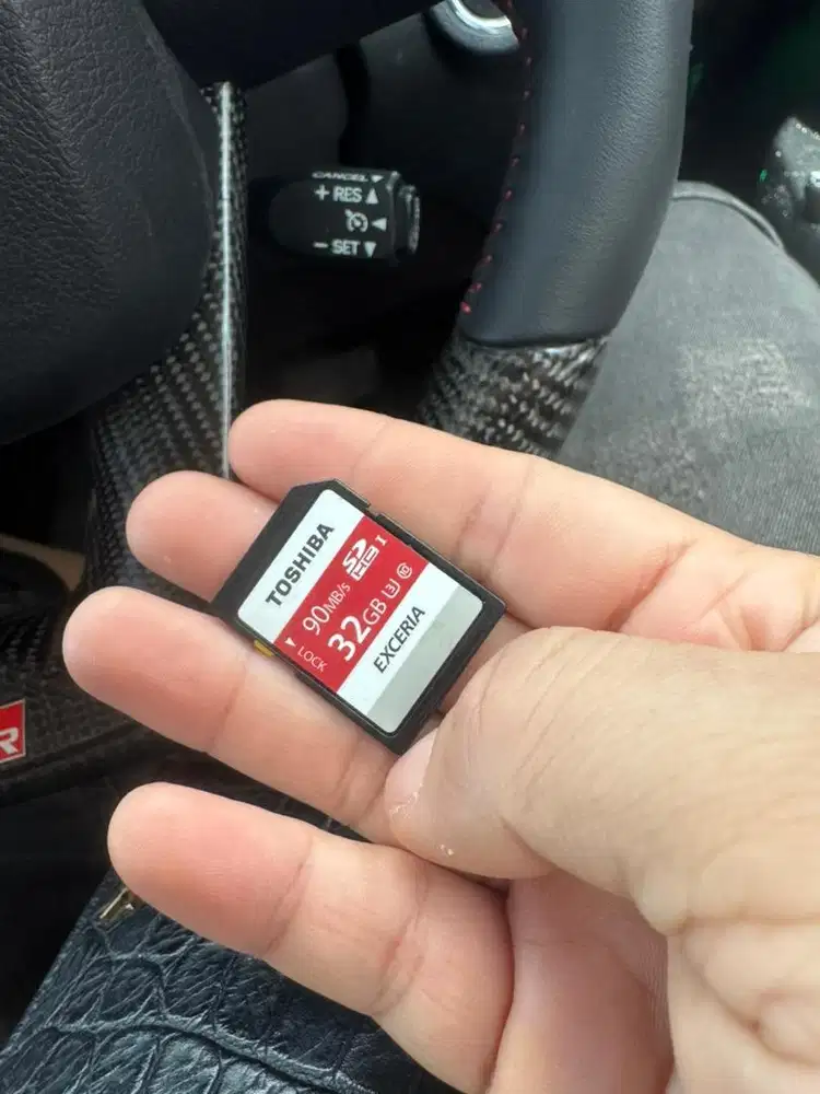 Memory Kamera DSLR / Mirroles / Memory Card Besar 32GB Merk Toshiba