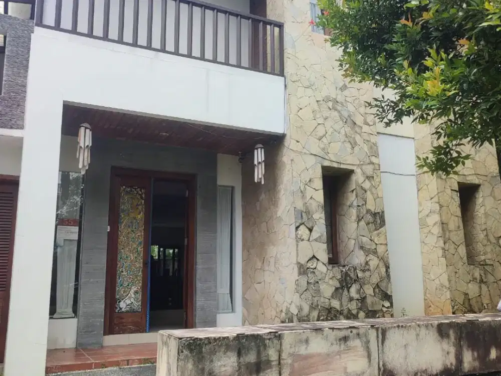 Disewa Rumah Cakep nuansa Villa Full Furnished Rapi Bersih di Taman Diponegoro Lippo Karawaci