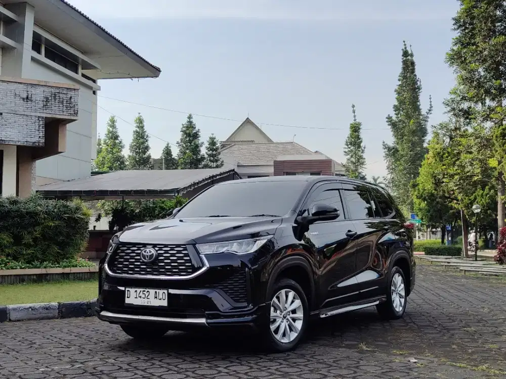 Zenix V Hybrid Modelista 2024 Matic Hitam Km Low Original Record