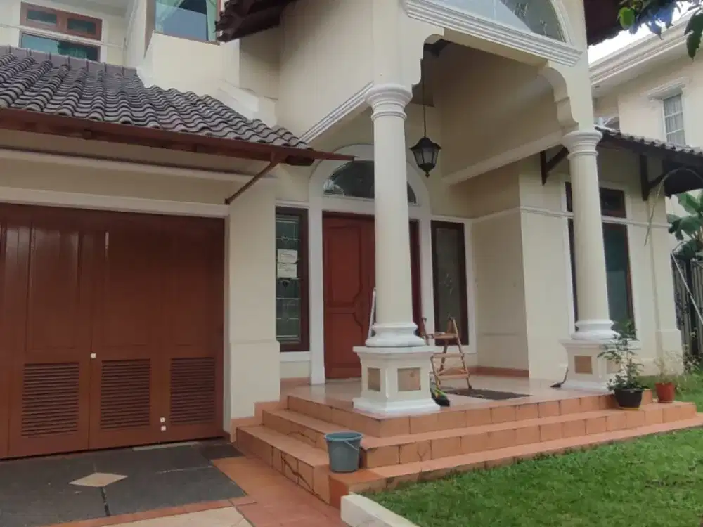 Disewakan Rumah Luas Furnished Siap Huni 2 Lantai di Lippo Karawaci Sentral