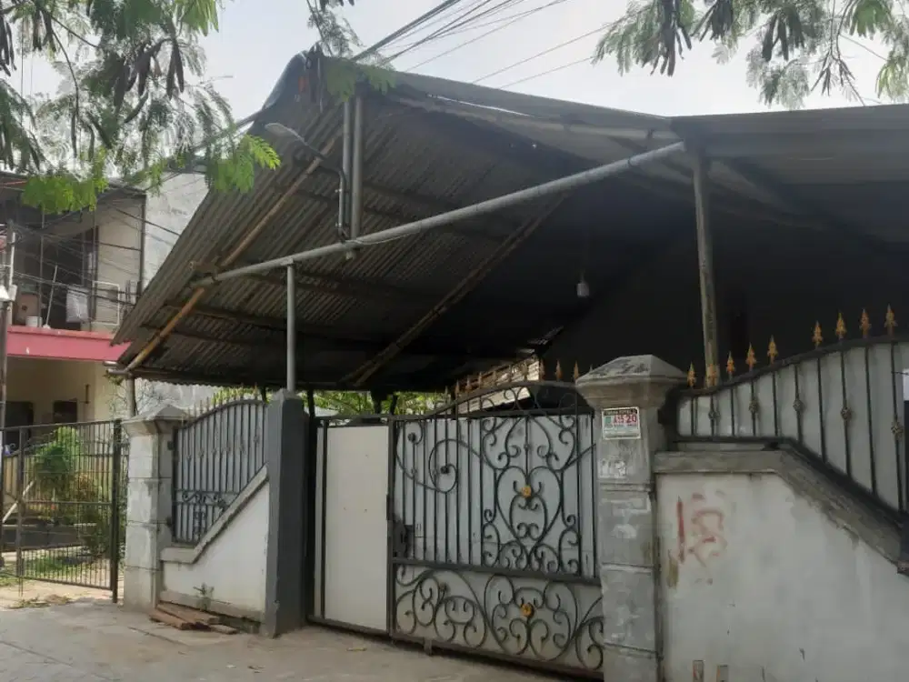 Dijual rumah di Taman Royal 3 Cipondoh kota Tangerang