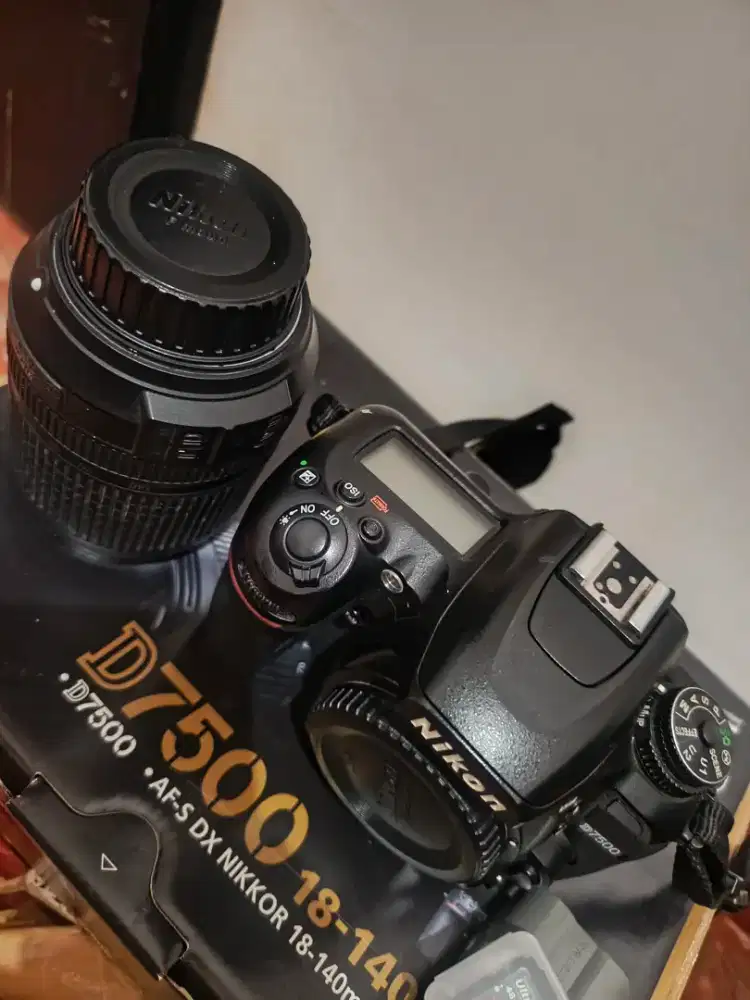 DSLR NIKON D7500