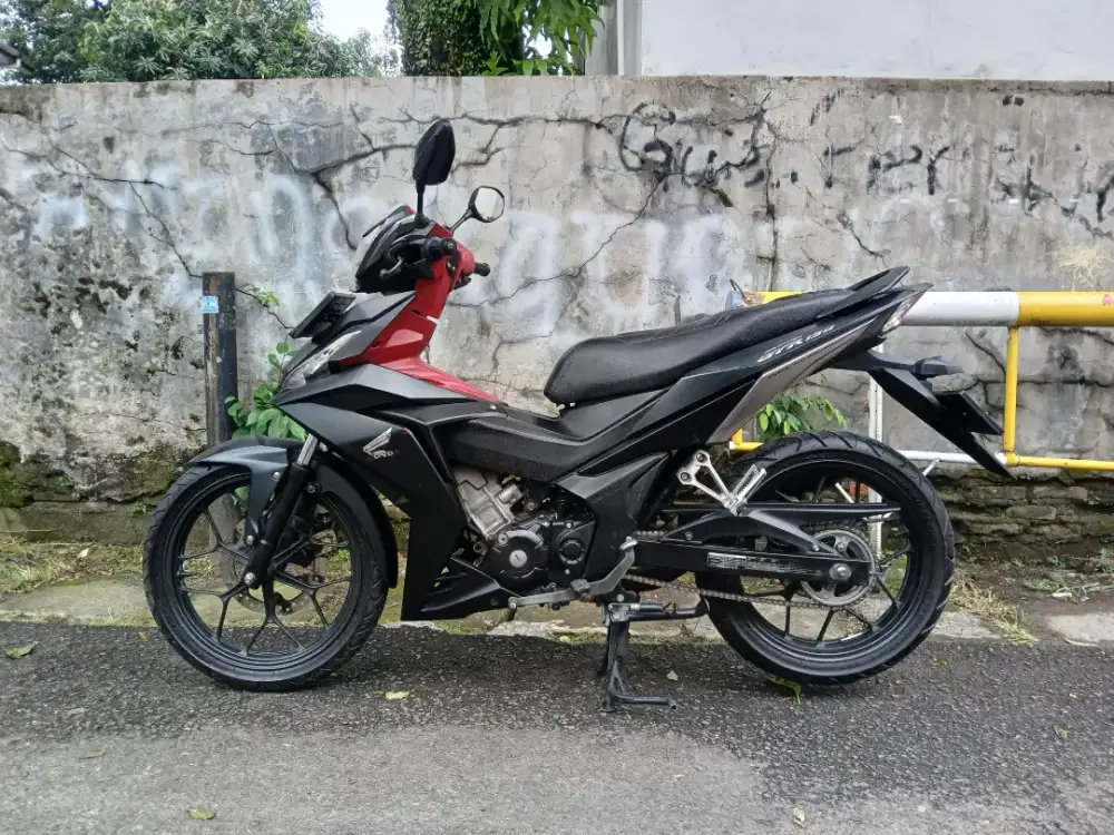 Honda supra GTR 150 tahun 2016 Kondisi Bagus