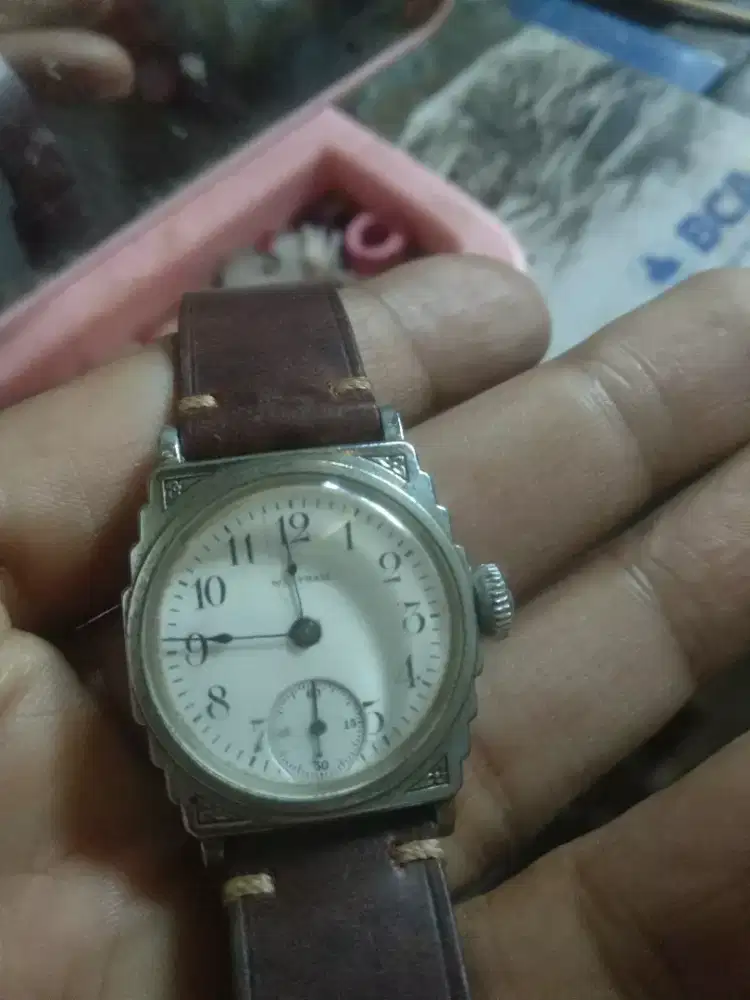 Jam tangan vintage waltham 1920s art Deco porcelain dial sapphire