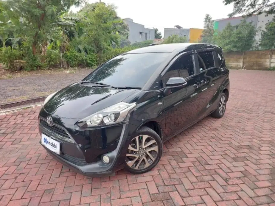 DP MURAH Toyota Sienta 1.5 V Bensin Matic 2019 Hitam bTIS
